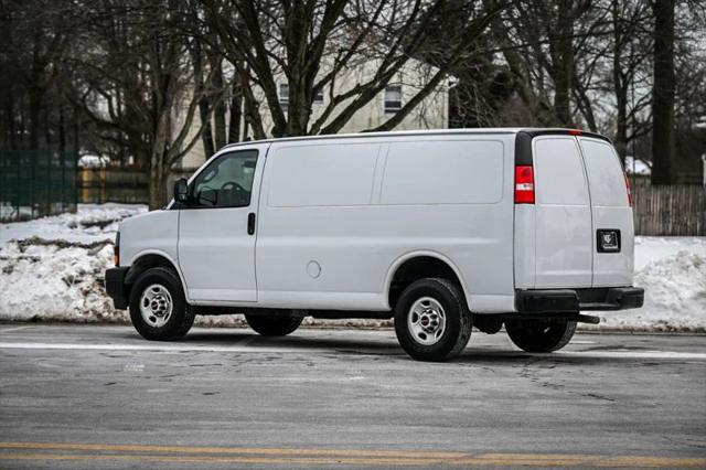 2022 GMC Savana Cargo RWD 2500 Regular Wheelbase Work Van