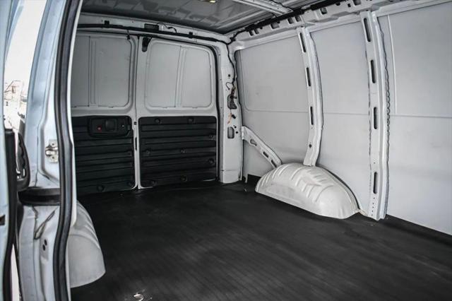 2022 GMC Savana Cargo RWD 2500 Regular Wheelbase Work Van