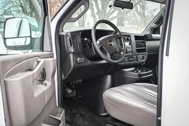 2022 GMC Savana Cargo RWD 2500 Regular Wheelbase Work Van