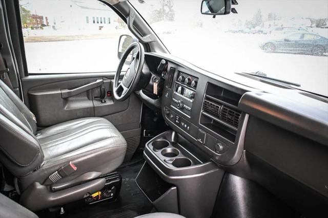2022 GMC Savana Cargo RWD 2500 Regular Wheelbase Work Van