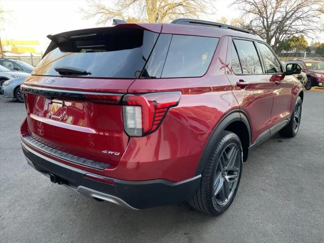 2025 Ford Explorer ST-Line