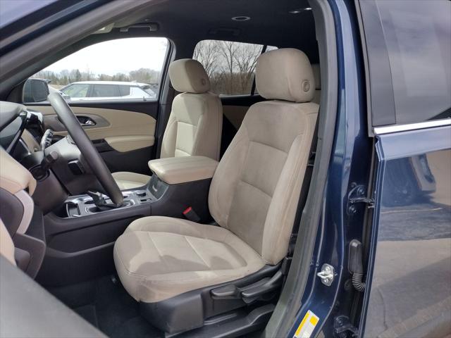 2023 Chevrolet Traverse AWD LS