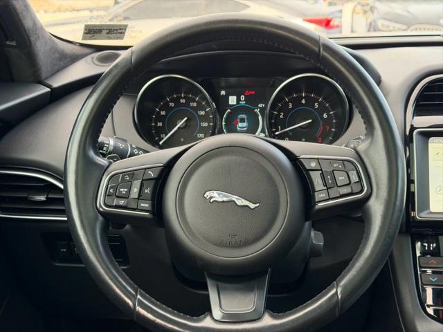 2019 Jaguar F-PACE 25t Premium