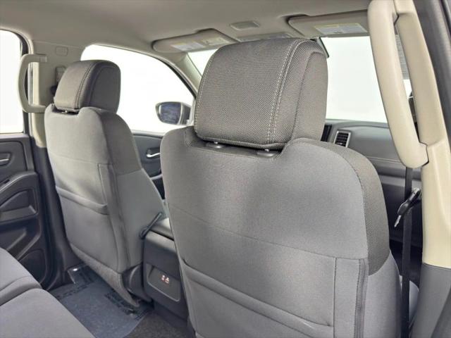 2022 Nissan Frontier Crew Cab SV 4x2