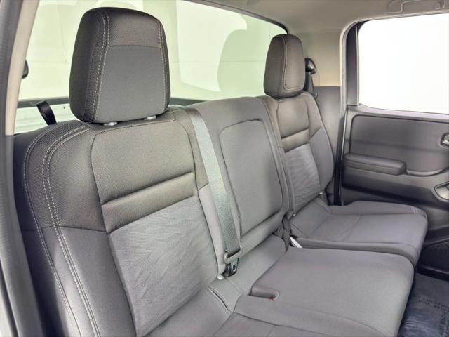 2022 Nissan Frontier Crew Cab SV 4x2