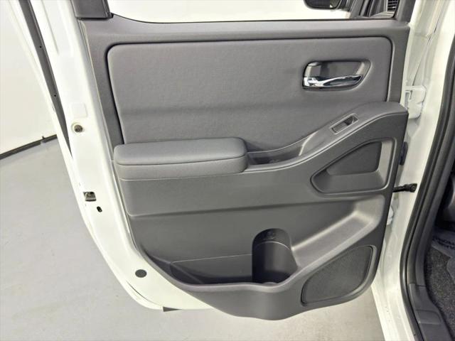 2022 Nissan Frontier Crew Cab SV 4x2