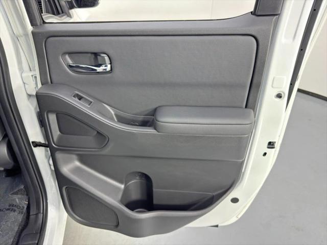 2022 Nissan Frontier Crew Cab SV 4x2