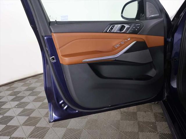2024 BMW X7 M60i