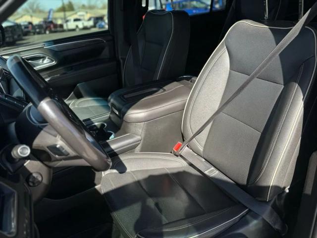 2022 GMC Yukon XL 4WD SLT