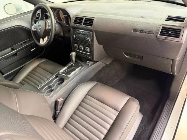 2012 Dodge Challenger SXT