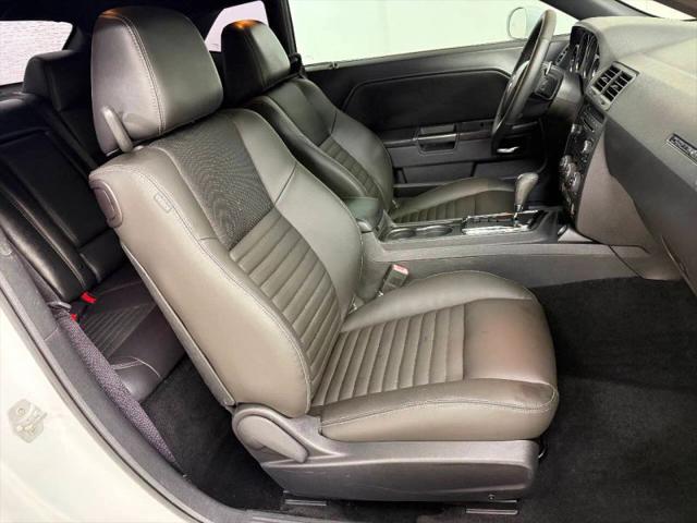 2012 Dodge Challenger SXT