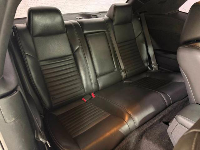 2012 Dodge Challenger SXT