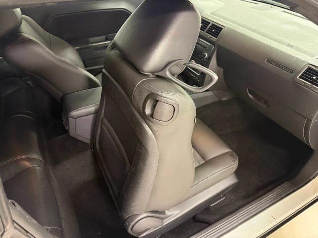 2012 Dodge Challenger SXT