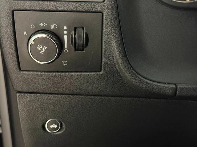 2012 Dodge Challenger SXT