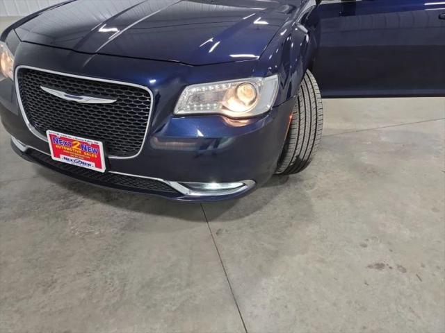 2016 Chrysler 300 Limited