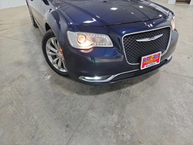 2016 Chrysler 300 Limited