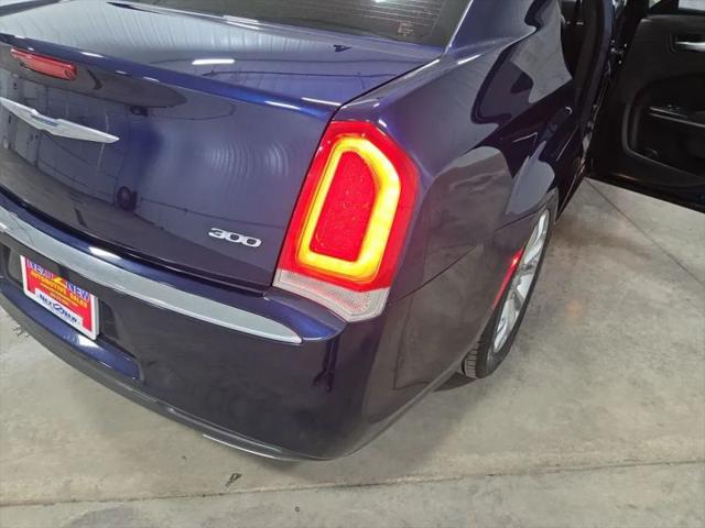 2016 Chrysler 300 Limited