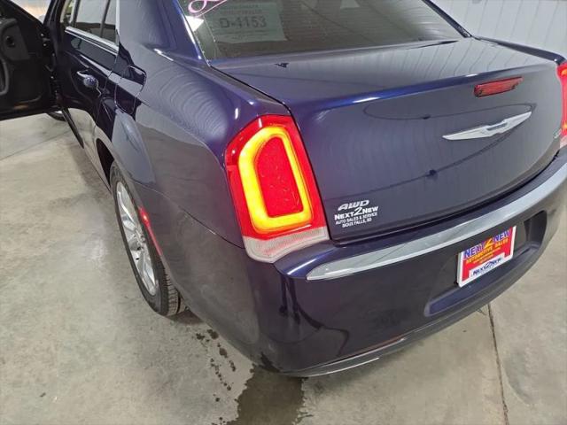 2016 Chrysler 300 Limited