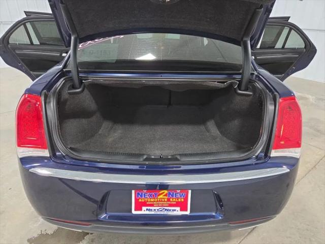 2016 Chrysler 300 Limited