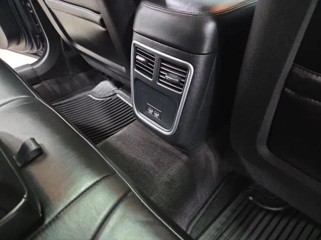 2016 Chrysler 300 Limited