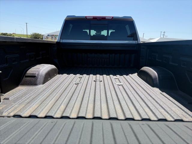 2026 GMC Sierra 2500HD Crew Cab, Standard Bed, AT4, 4WD