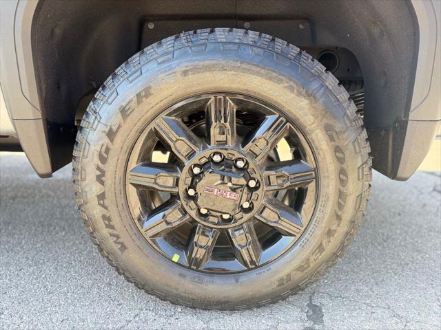 2026 GMC Sierra 2500HD Crew Cab, Standard Bed, AT4, 4WD