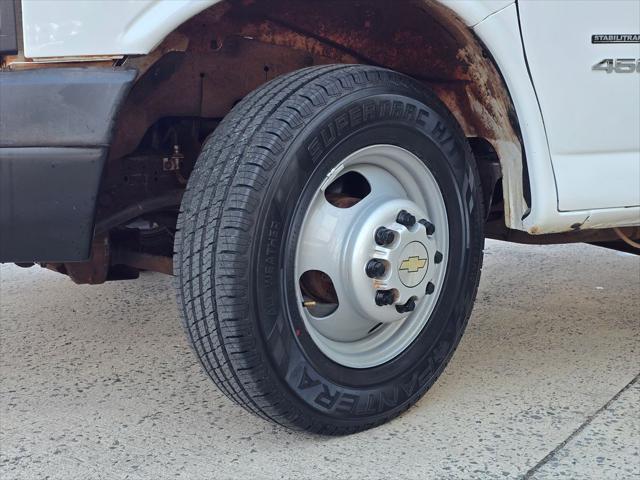 2023 Chevrolet Express Cutaway 4500 Van