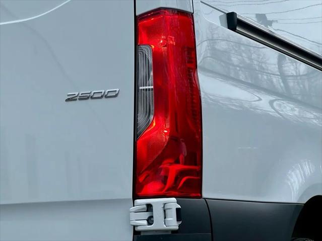 2025 Mercedes-Benz Sprinter 2500 Standard Roof 4-Cyl Diesel