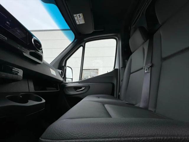 2025 Mercedes-Benz Sprinter 2500 Standard Roof 4-Cyl Diesel