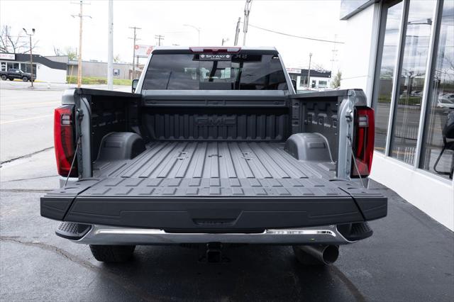 2026 GMC Sierra 2500HD Crew Cab, Standard Bed, SLT, 4WD