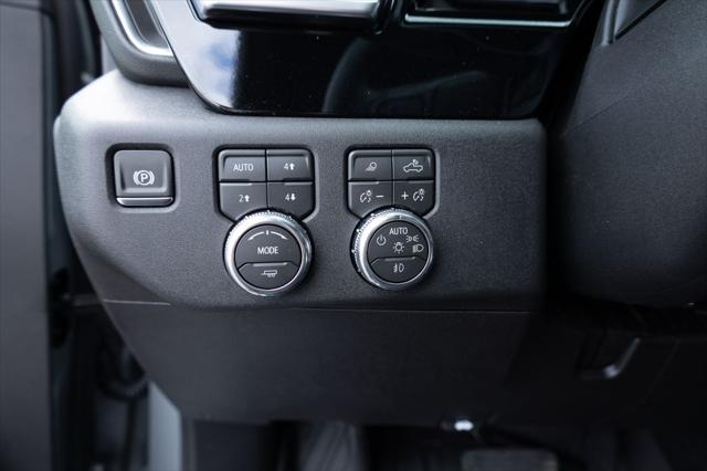 2026 GMC Sierra 2500HD Crew Cab, Standard Bed, SLT, 4WD