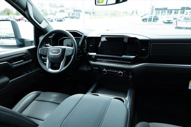 2026 GMC Sierra 2500HD Crew Cab, Standard Bed, SLT, 4WD