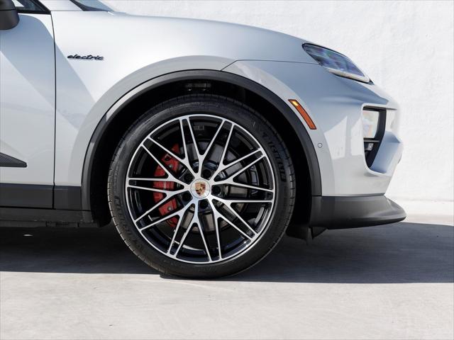2026 Porsche Macan Electric 4S