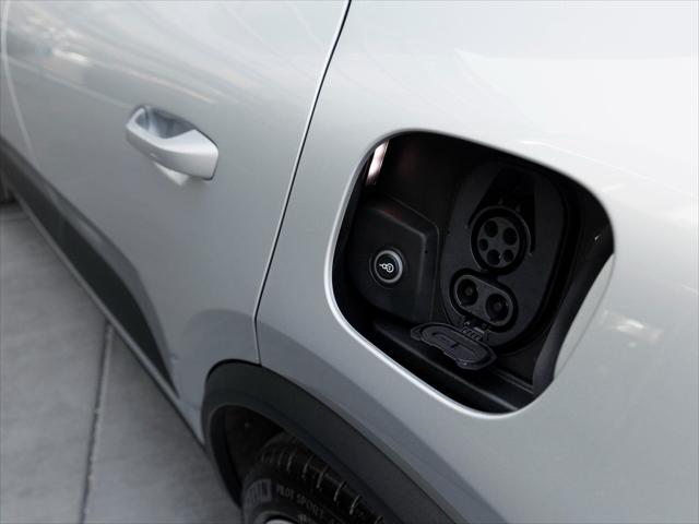 2026 Porsche Macan Electric 4S