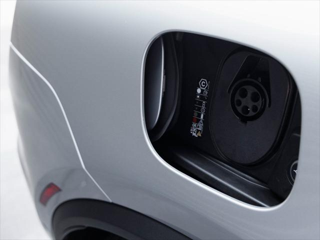 2026 Porsche Macan Electric 4S