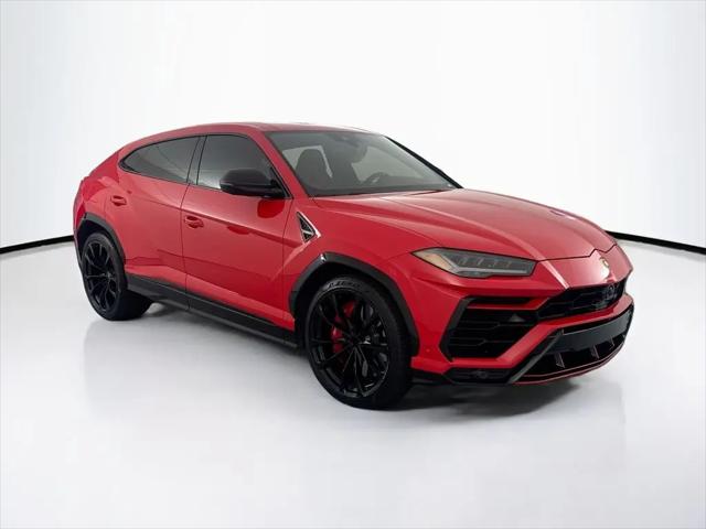 2022 Lamborghini Urus Standard