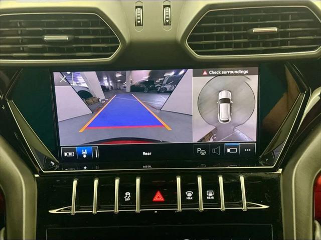 2022 Lamborghini Urus Standard