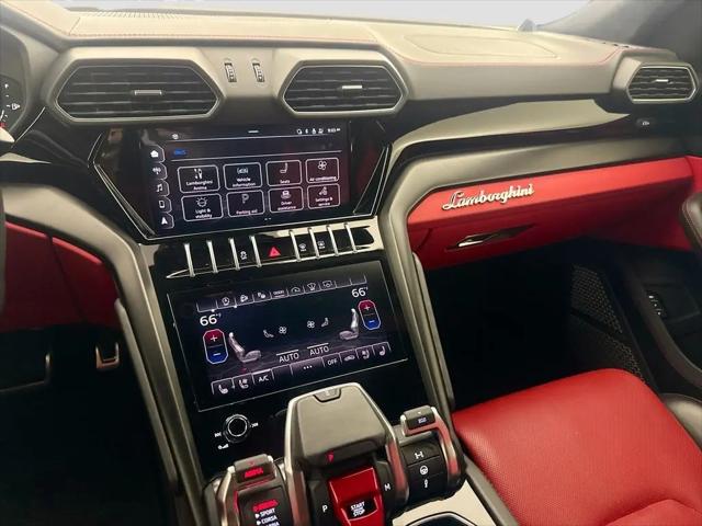 2022 Lamborghini Urus Standard