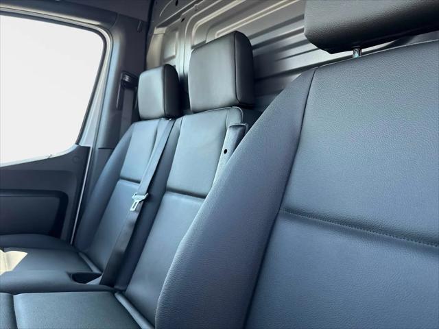 2026 Mercedes-Benz Sprinter 2500 High Roof 4-Cyl Diesel HO