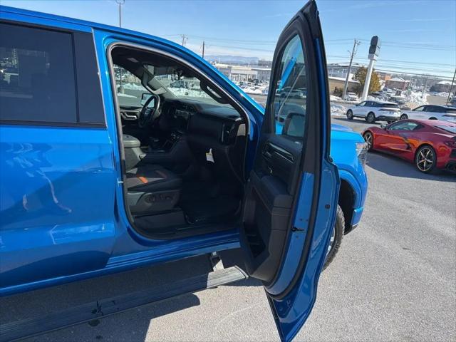 2022 GMC Sierra 1500 4WD Crew Cab Short Box AT4