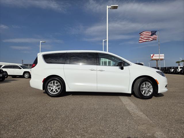 2026 Chrysler Voyager LX