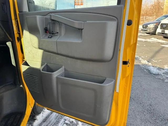 2021 GMC Savana Cutaway Work Van