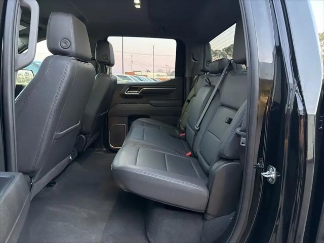 2025 GMC Sierra 1500 4WD Crew Cab Short Box SLT