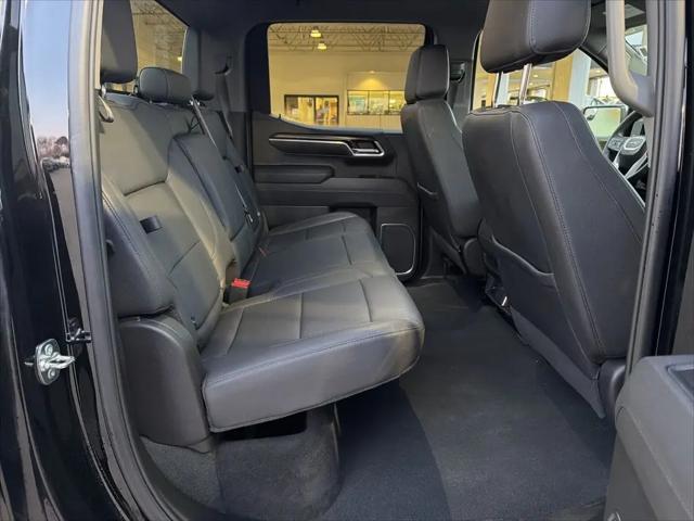 2025 GMC Sierra 1500 4WD Crew Cab Short Box SLT