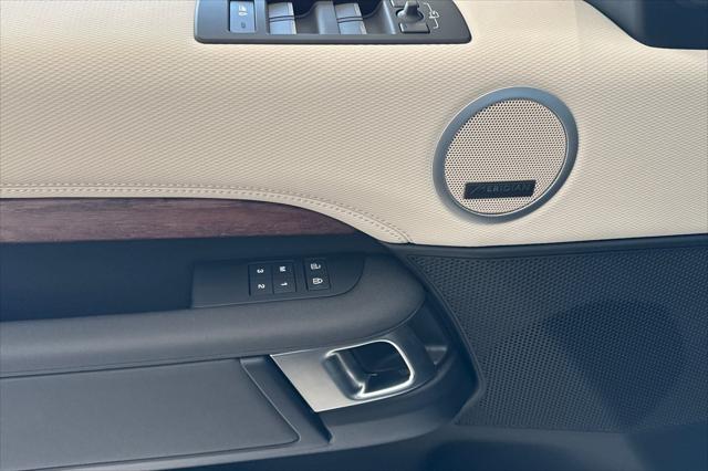 2026 Land Rover Discovery Dynamic SE