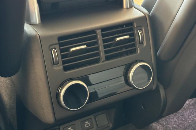 2026 Land Rover Discovery Dynamic SE
