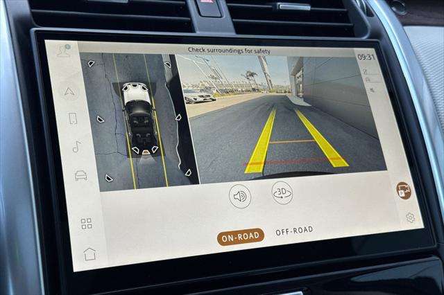 2026 Land Rover Discovery Dynamic SE