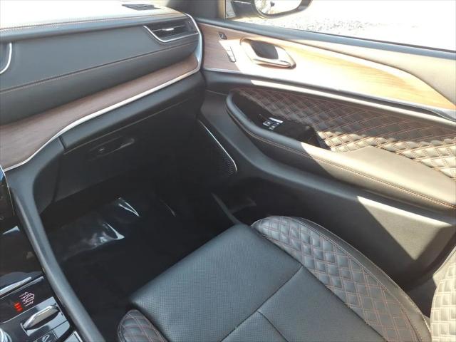 2022 Jeep Grand Cherokee L Summit 4x4
