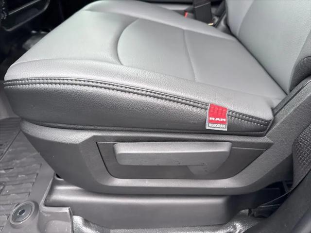 2026 Ram 3500 Tradesman Crew Cab 4x4 8 Box