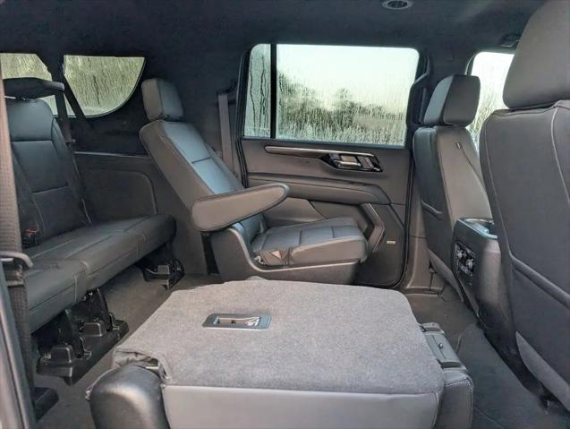 2026 Chevrolet Suburban LT, RWD